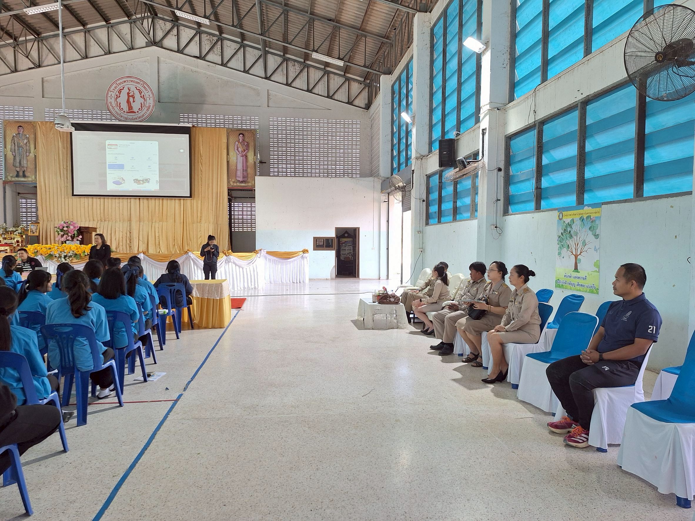 LINE_ALBUM_khorngkar raks yeawchn 8 th.kh. 68_251209_7.jpg